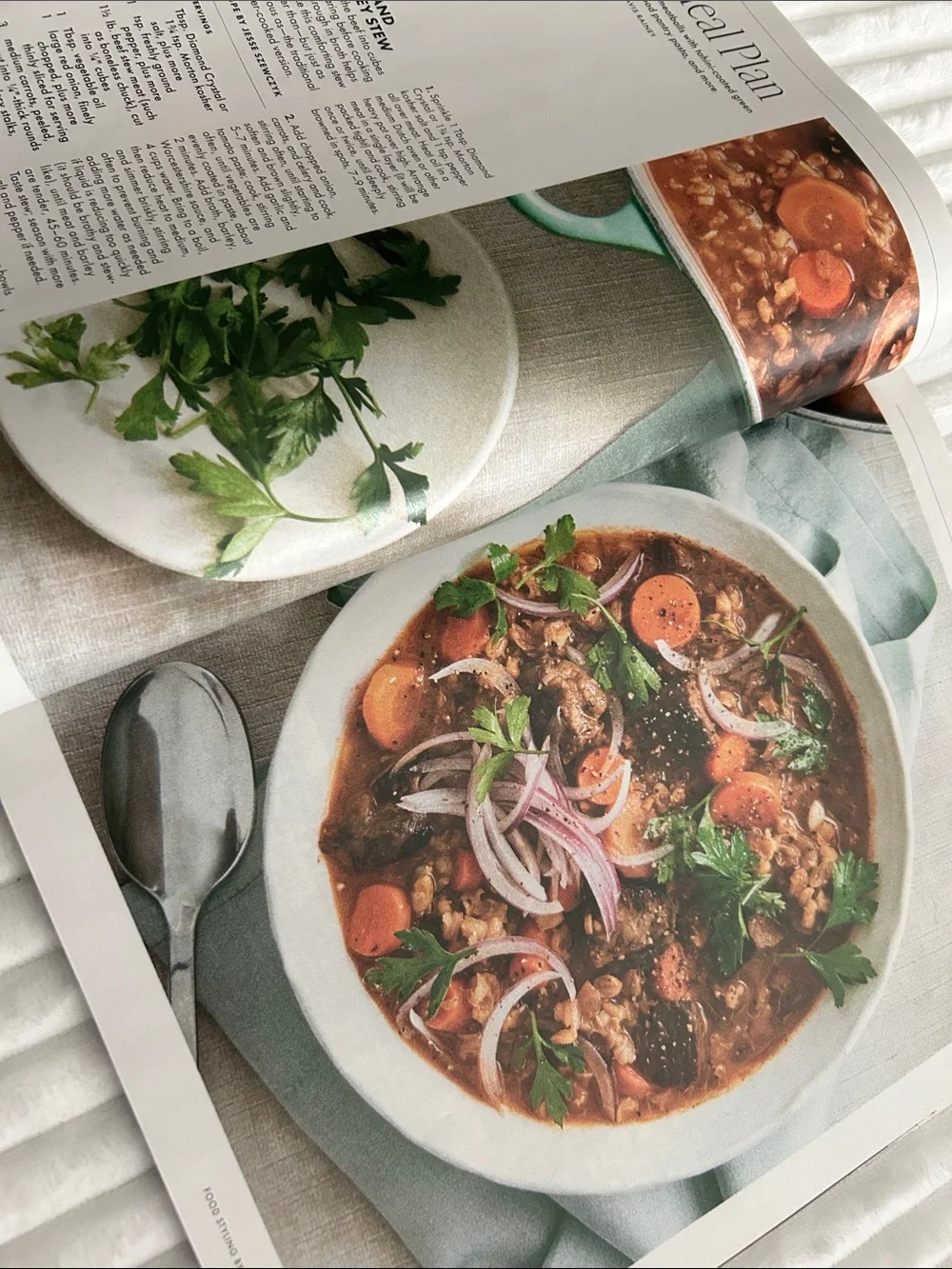 December 2024 / January 2025 Bon Appetit Magazine - Holiday Issue Vol 69 No 10